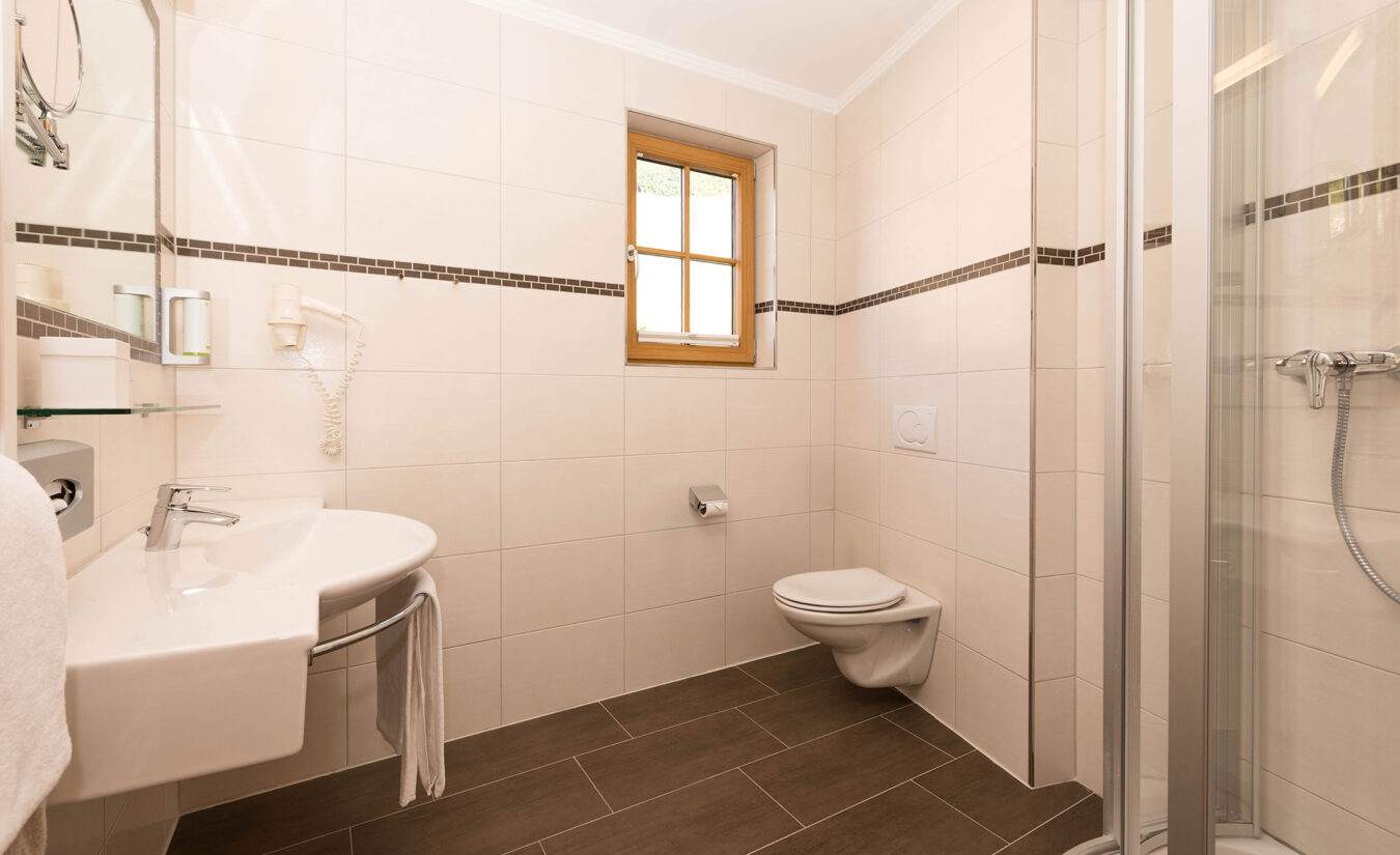 Doppelzimmer Alpenklang Zirbe Family - Zimmer in Großarl