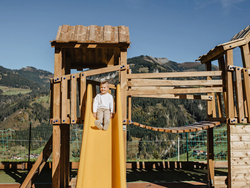 Spielplatz - Familienhotel in Großarl, Hotel Alpenklang